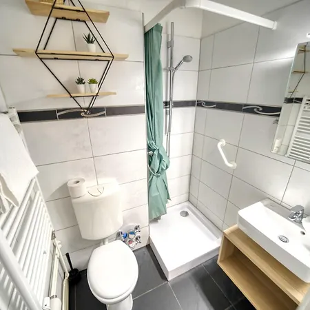 - Haus I, App 0i0404 아파트